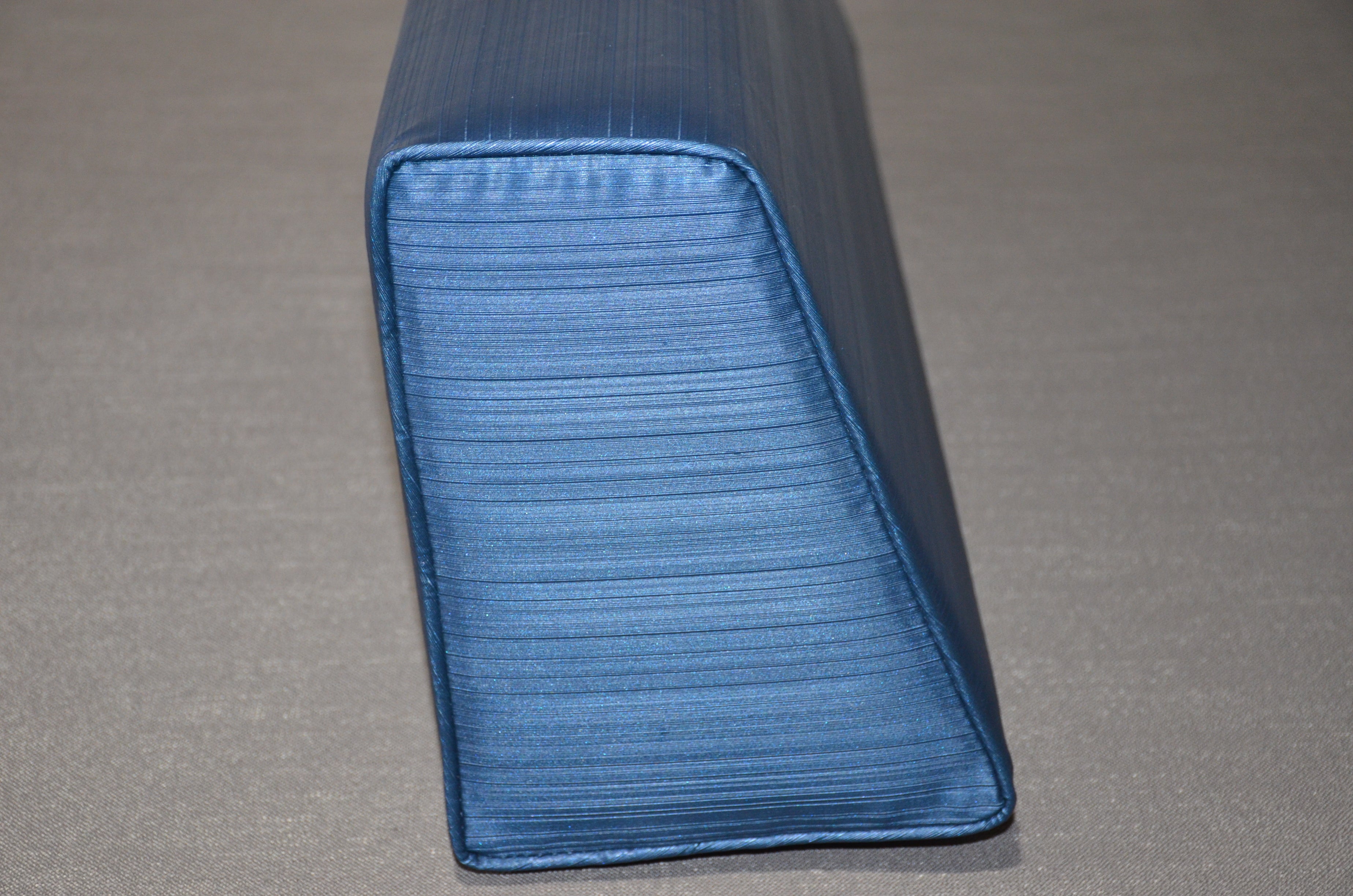 Wedge Bolster Cover ( Vinyl-Alma-Blue)